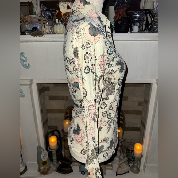 Lady Arrow vintage 1970’s floral button down shirt!  So hippie/boho! 🌺 - Picture 3 of 5